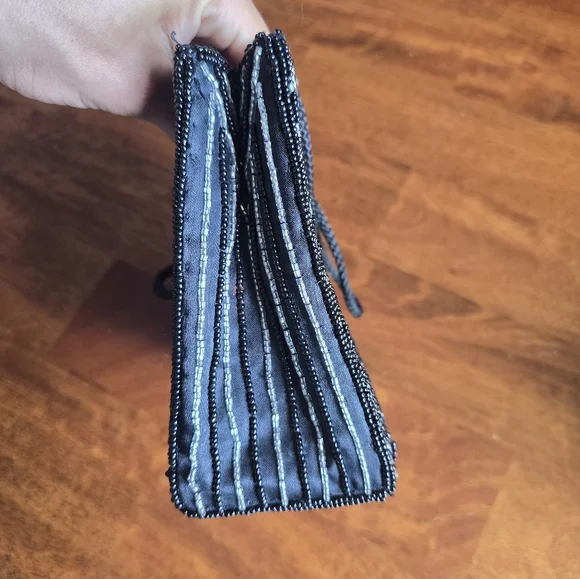 Cache Beaded Clutch - Picture 4 of 5